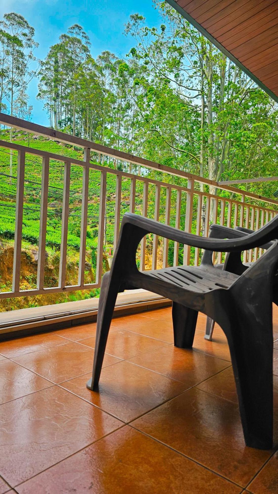 Adams Peak Grand Hotel Nallathanniya Exterior photo