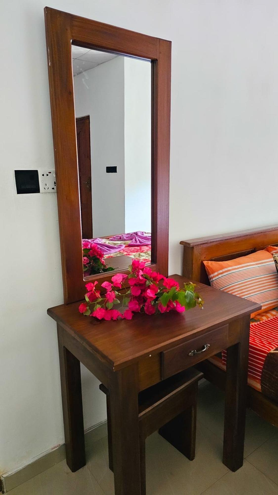 Adams Peak Grand Hotel Nallathanniya Exterior photo