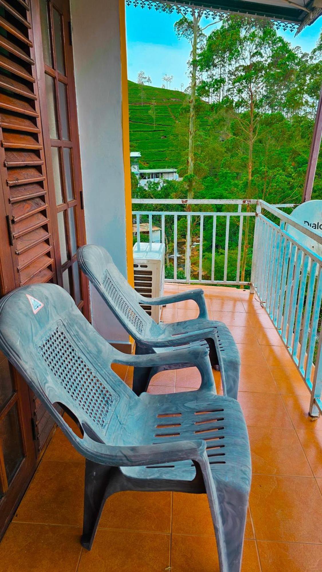 Adams Peak Grand Hotel Nallathanniya Exterior photo