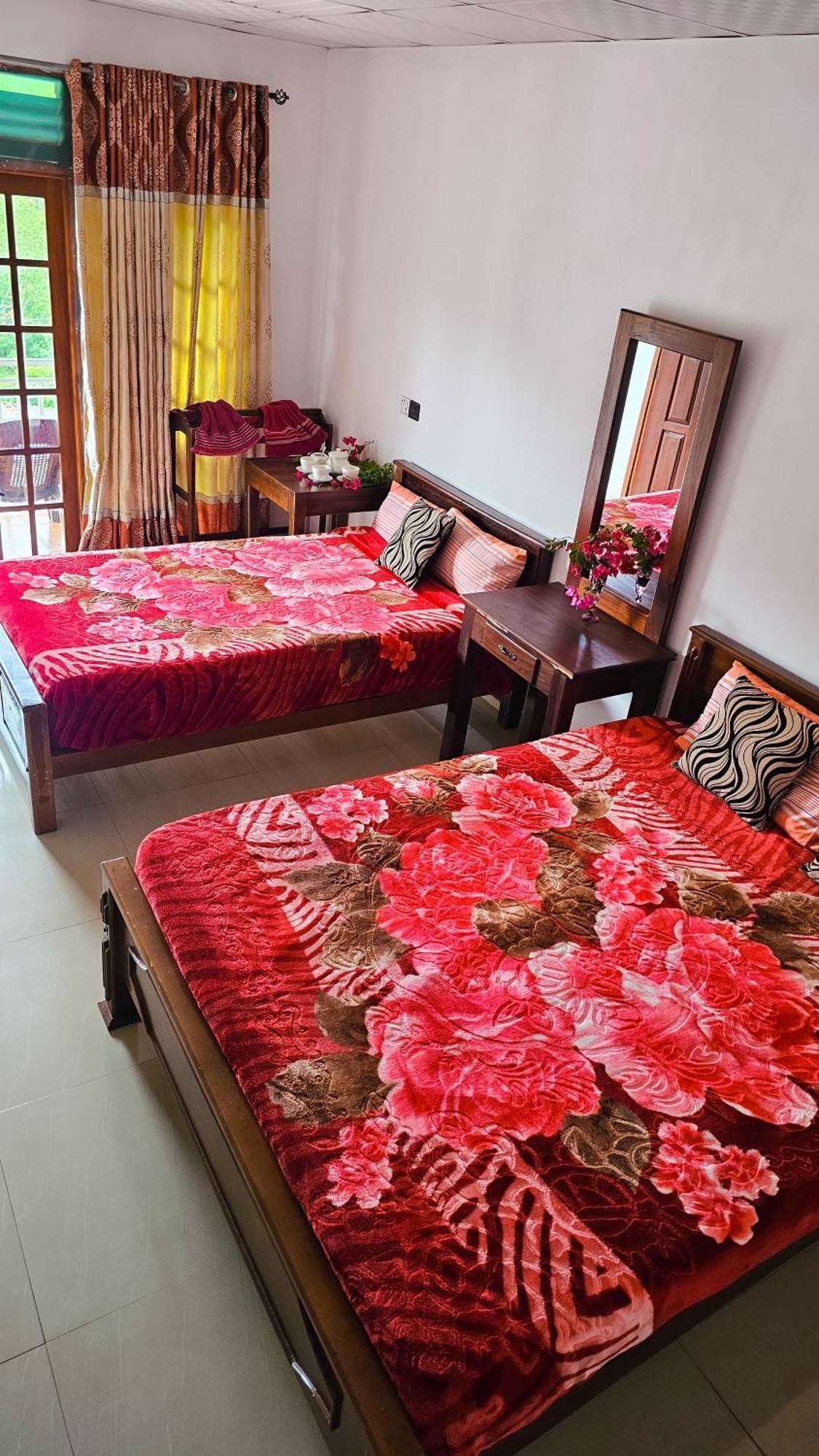 Adams Peak Grand Hotel Nallathanniya Exterior photo
