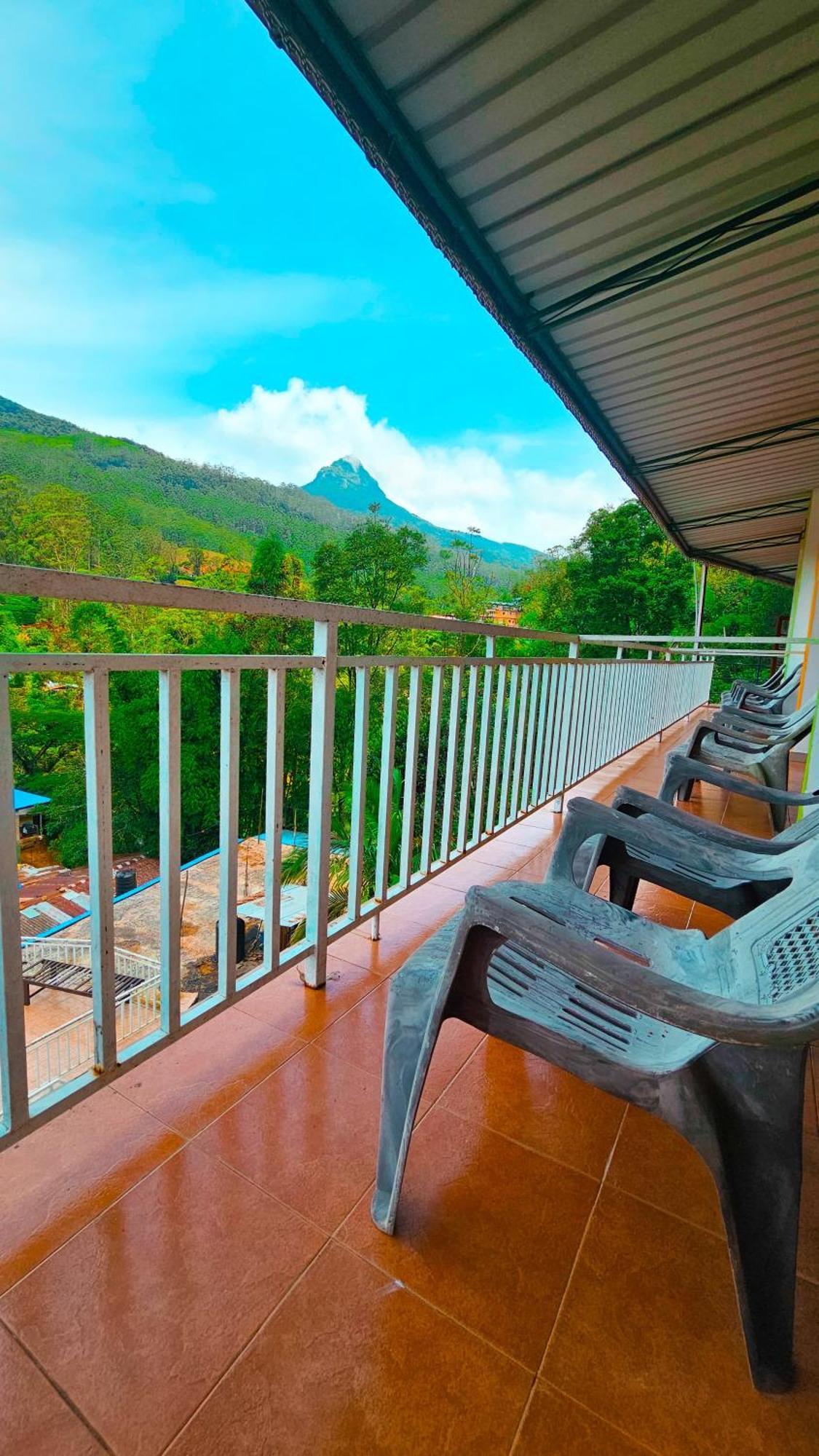 Adams Peak Grand Hotel Nallathanniya Exterior photo