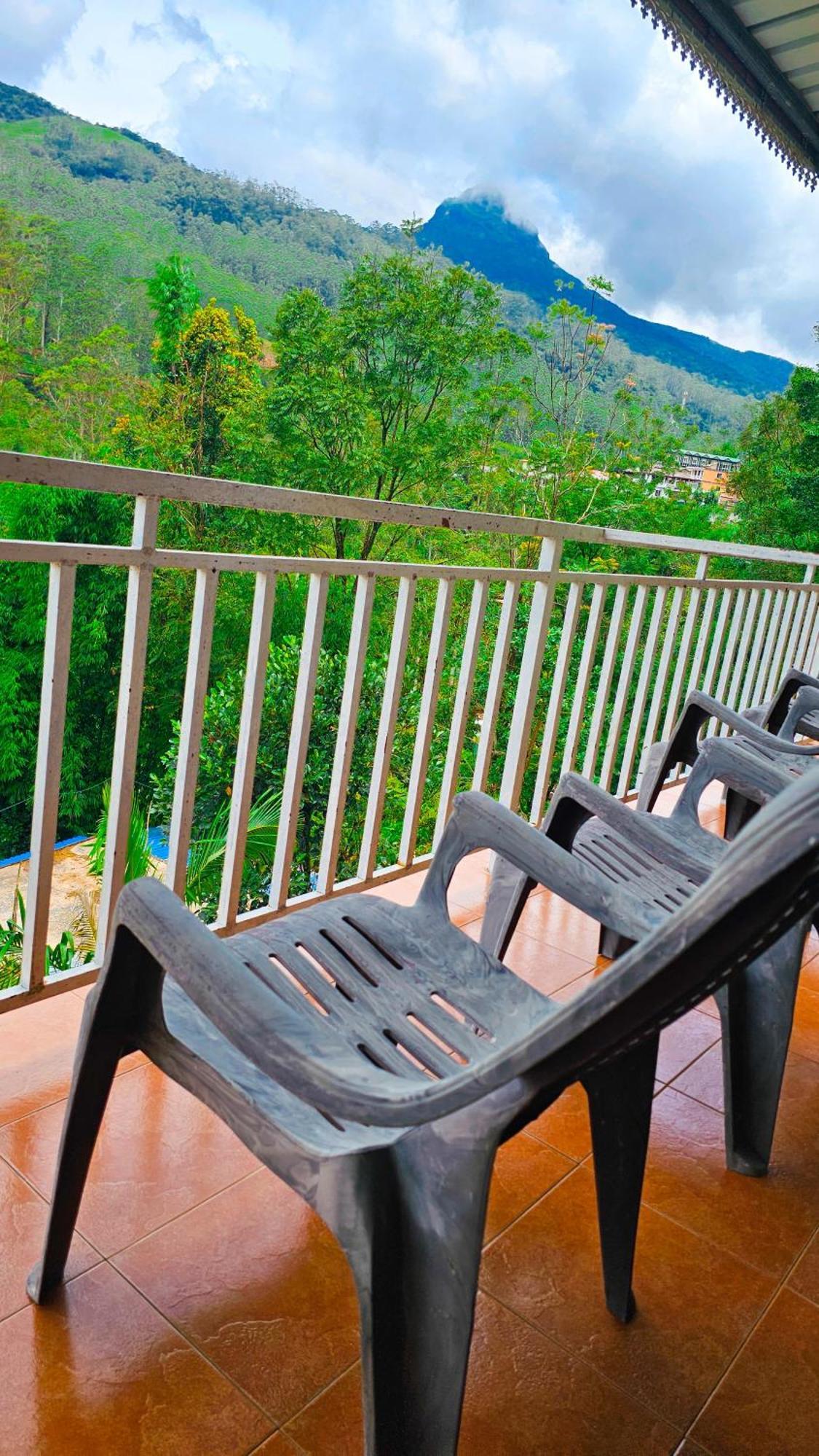 Adams Peak Grand Hotel Nallathanniya Exterior photo