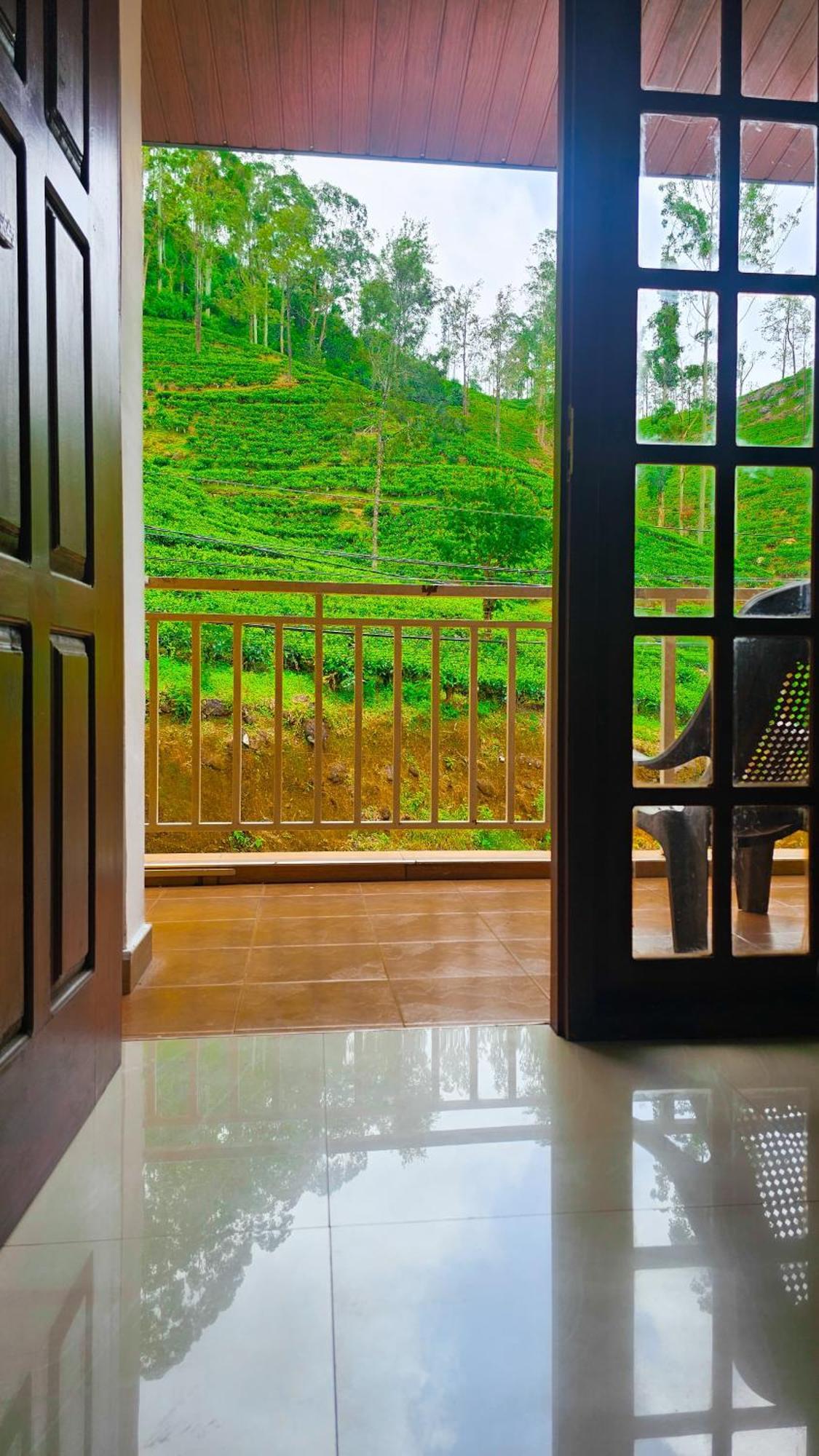 Adams Peak Grand Hotel Nallathanniya Exterior photo
