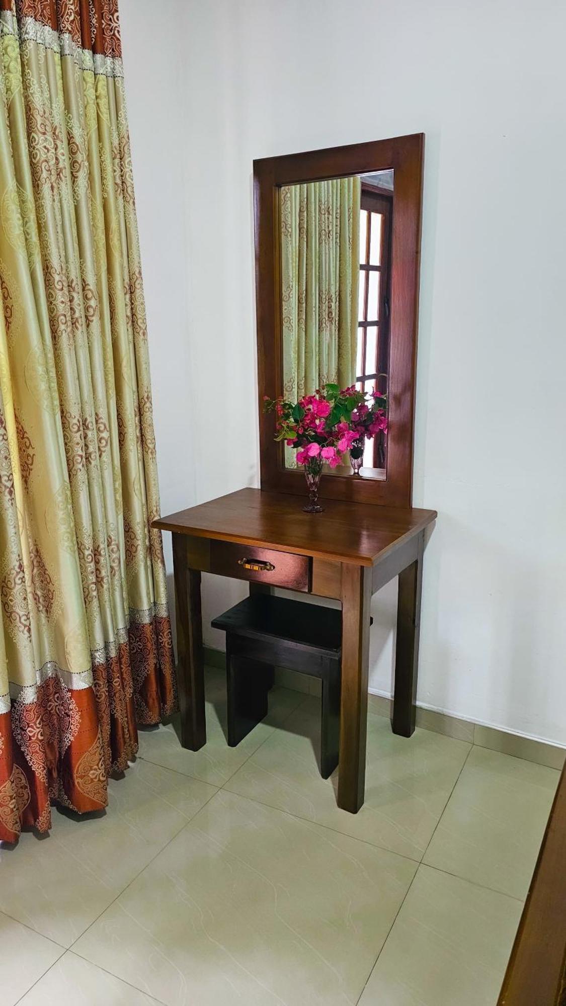 Adams Peak Grand Hotel Nallathanniya Exterior photo